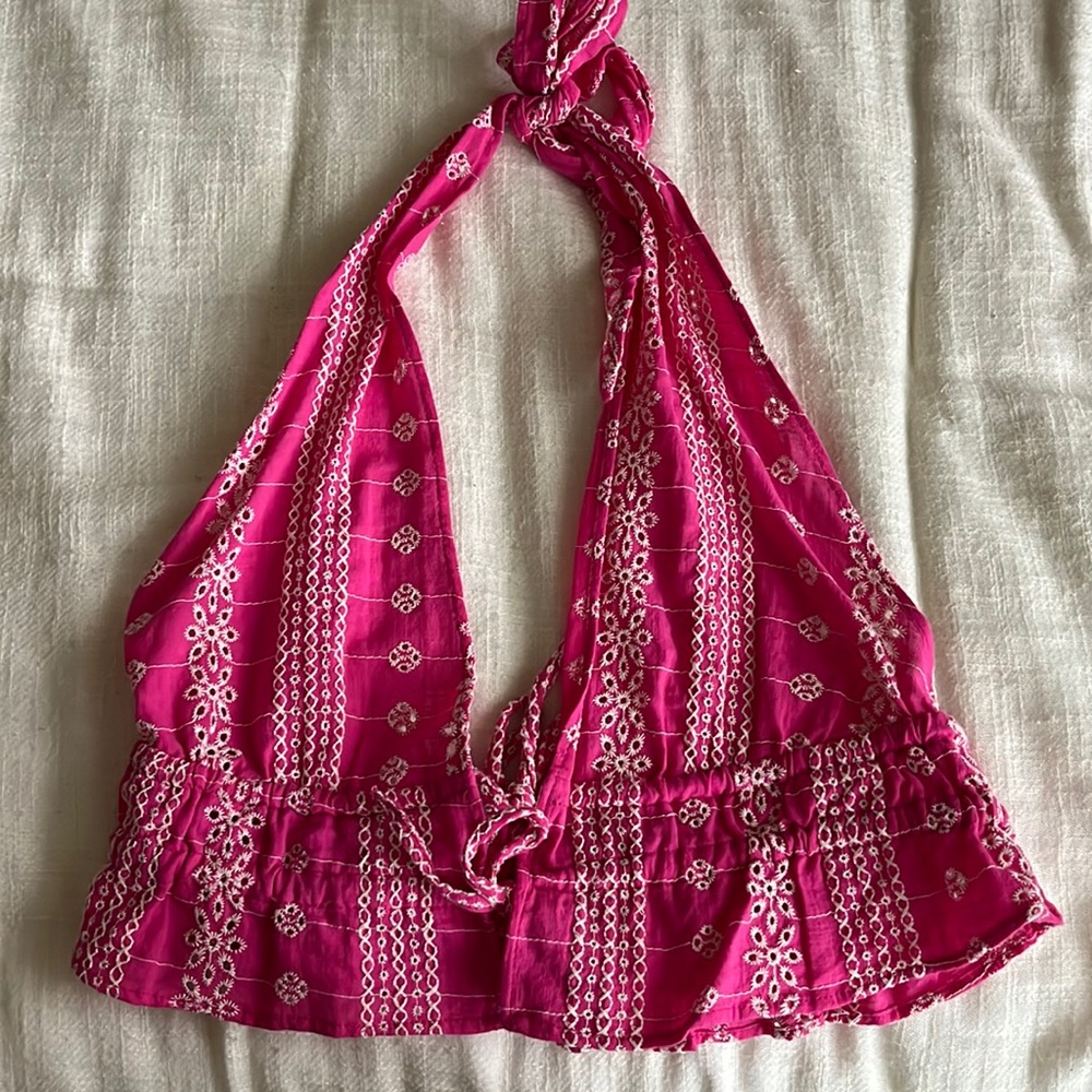 Zara pink crop top.